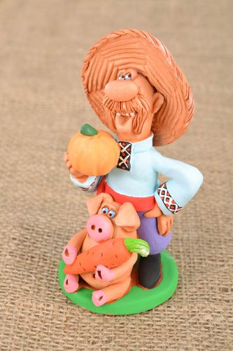 Ceramic figurine Cossack with a Big Piggy - MADEheart.com