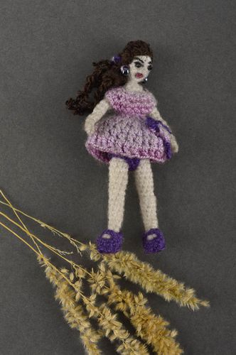 Poupée faite main Jouet tricoté au crochet en fils Déco chambre fille cadeau - MADEheart.com