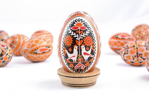 Huevo de Pascua de estilo étnico - MADEheart.com