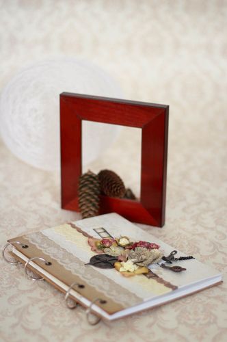 Schönes Gästebuch zur Hochzeit aus Pappe klein handmade braun mit Blumen  - MADEheart.com