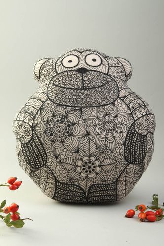 Handmade decorative cushion pet pillow handmade accessories home decor ideas - MADEheart.com