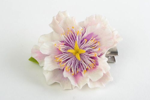 Заколка из холодного фарфора с цветком анемона зажим для волос ручной работы - MADEheart.com
