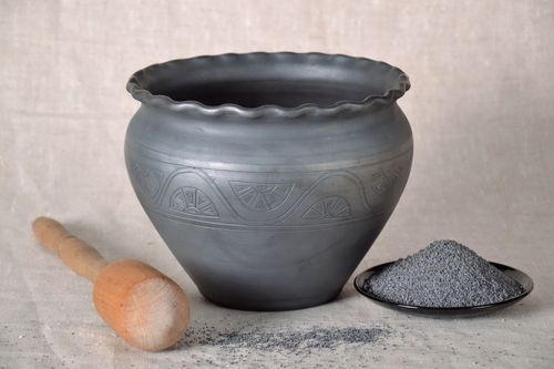 Clay pot - MADEheart.com