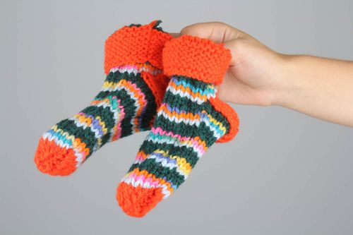 Meias quentes infantis tricotadas de lã natural à mão  - MADEheart.com