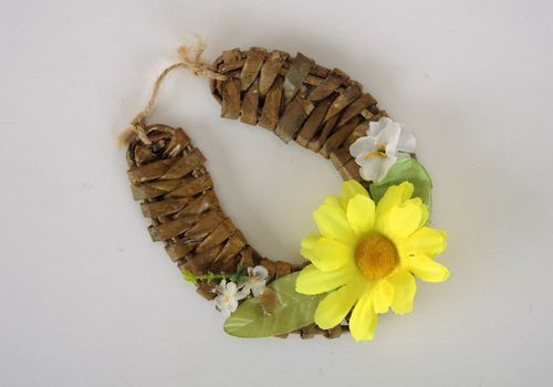 Braided horseshoe for luck - MADEheart.com