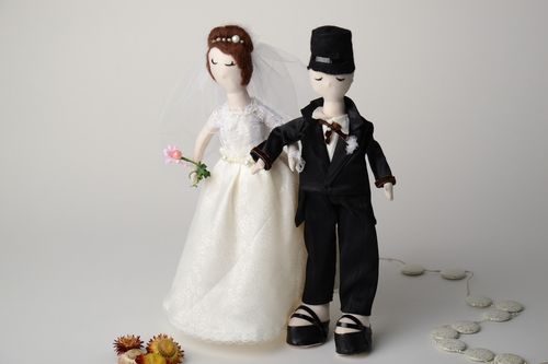 Soft wedding dolls Groom and Bride - MADEheart.com