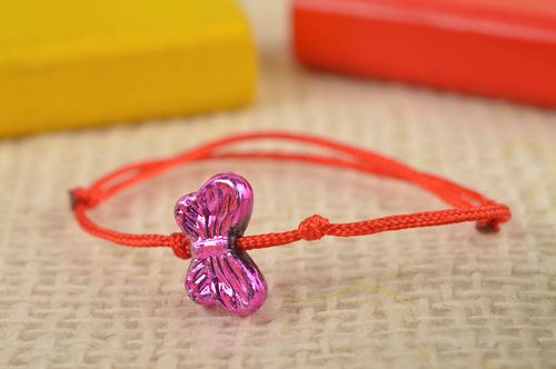 Pulsera hecha a mano de cordones bisutería artesanal textil regalo original - MADEheart.com