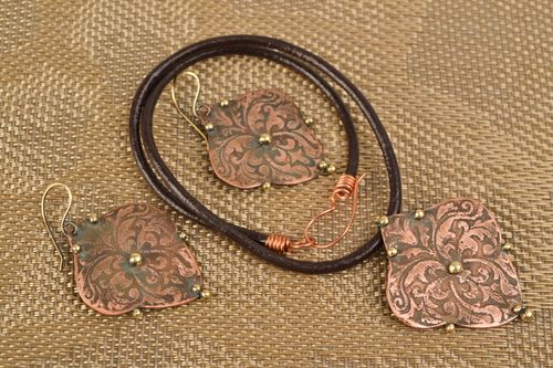 Schmuck Set aus Kupfer und Messing - MADEheart.com
