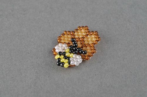Amuleto a forma di ape fatto a mano accessorio originale di perline - MADEheart.com