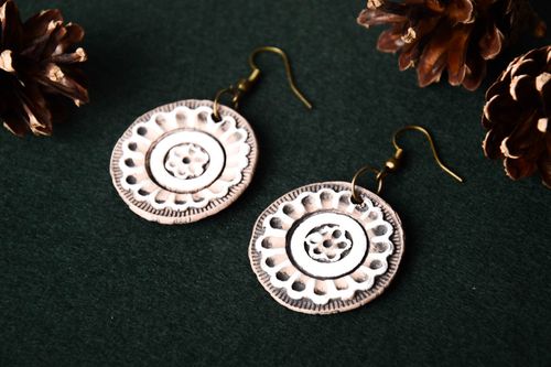 Boucles doreilles céramique Bijou fait main rondes peintes Cadeau femme - MADEheart.com