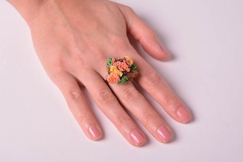 Вязаное украшение кольцо ручной работы бижутерия кольцо с бисером и камнями - MADEheart.com
