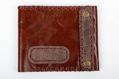 Оригинальный кожаный кошелек с металлическими заклепками ручной работы - MADEheart.com