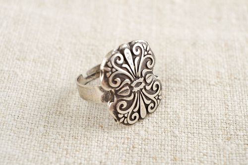 Кольцо ручной работы металлическое украшение женский перстень литой красивый - MADEheart.com