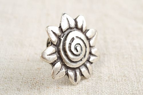 Beautiful handmade metal ring metal craft ideas fashion accessories for girls  - MADEheart.com