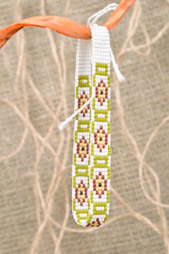 Collar de abalorios artesanal abigarrado blanquiverde para chica - MADEheart.com