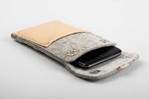 Woolen phone case handmade designer phone case gadget accessories felting goods - MADEheart.com