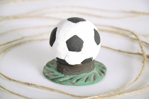 Estatuilla decorativa Pelota - MADEheart.com