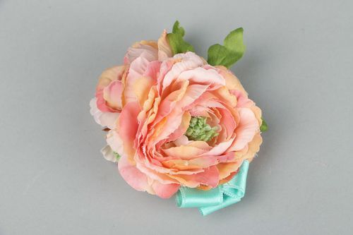 Acessório para cabelo em forma de flor - MADEheart.com