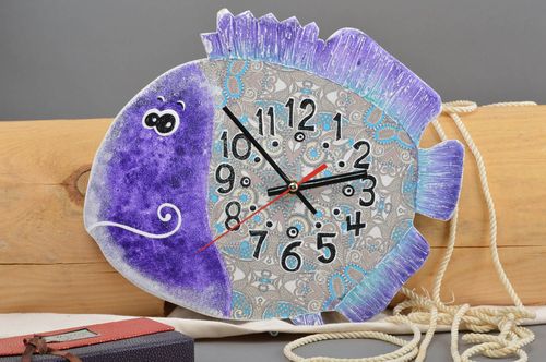 Reloj de pared hecho a mano decoración de interior regalo original pez azul - MADEheart.com