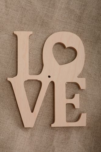 Mot en bois à décorer original Love - MADEheart.com