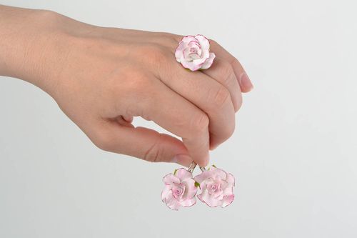 Parure de bijoux en porcelaine froide faits main (bague et boucles doreilles) - MADEheart.com