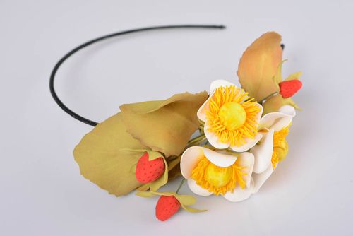Diadema hecha a mano con flores de goma EVA delicada elegante estrecha femenina - MADEheart.com