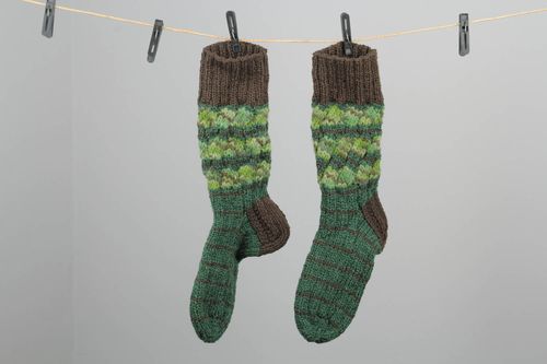 Knitted wool socks - MADEheart.com