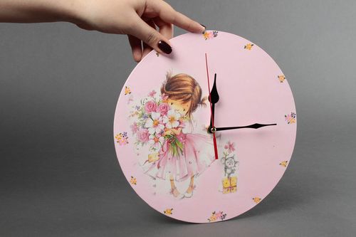 Horloge murale faite main Pendule originale serviettage Accessoire maison bois - MADEheart.com