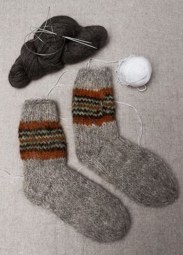 Womans woolen socks - MADEheart.com