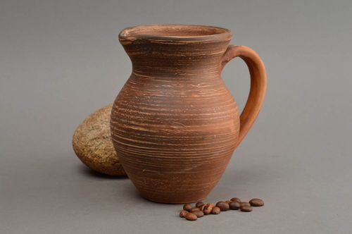 Сruche en terre cuite marron faite main avec anse de petite taille 35 cl - MADEheart.com