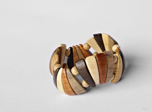 Wooden bracelet - MADEheart.com