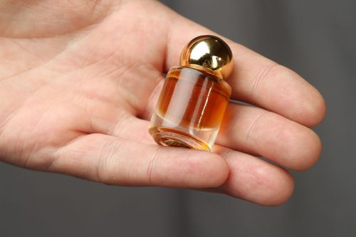 Perfume oil with amber aroma - MADEheart.com