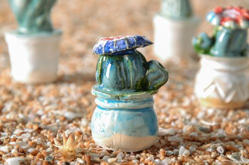 Estatueta de argila artesanal  - MADEheart.com