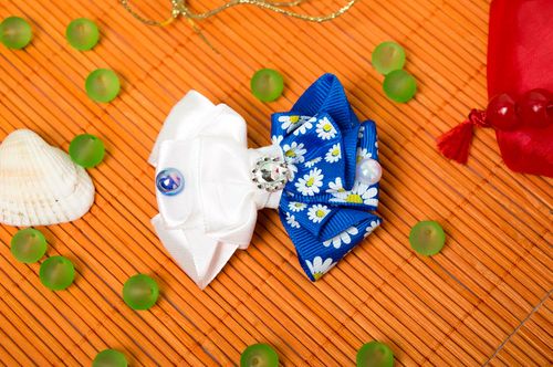 Lazo para el pelo hecho a mano pinza para el pelo regalo para niña de moda - MADEheart.com