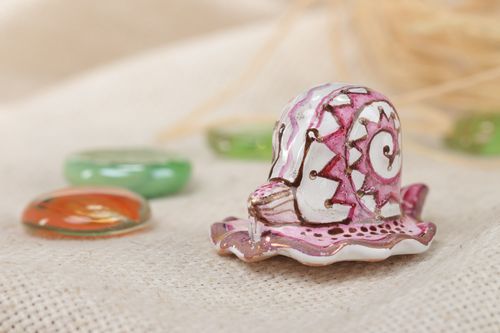 Einzigartige schöne bemalte rosa handmade Statuette Schnecke aus Ton handgemacht - MADEheart.com