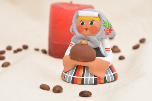 Magnete da frigo fatto a mano in ceramica a forma di ragazza souvenir calamita - MADEheart.com