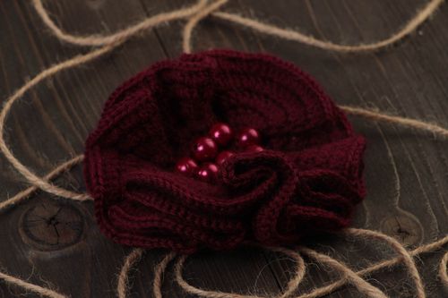 Broche hecho a mano de hilos de lana accesorio de moda regalo original - MADEheart.com