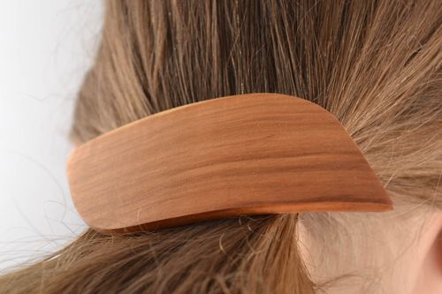 Barrette à cheveux en bois naturel clair originale pratique faite main - MADEheart.com
