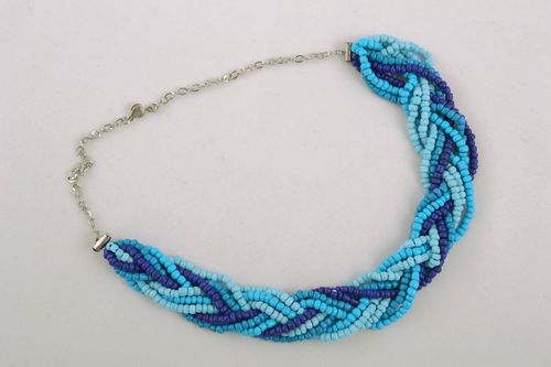 Blue beaded necklace - MADEheart.com