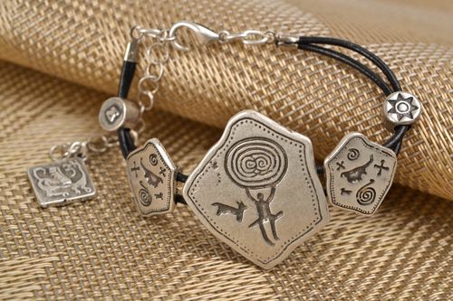 Pulsera de metal étnica en cordón - MADEheart.com