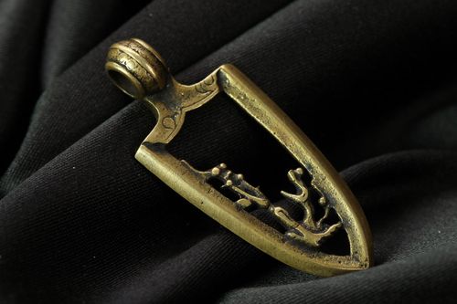 Bronze pendant Japanese Arrow - MADEheart.com
