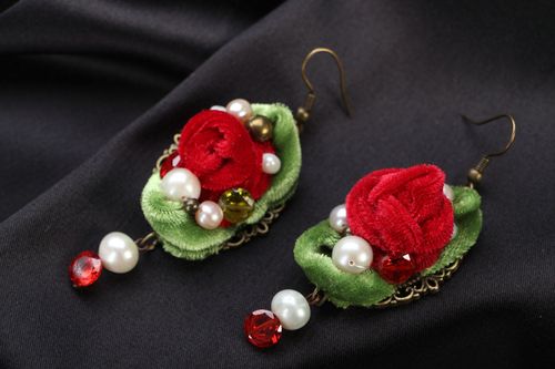 Velvet flower earrings - MADEheart.com