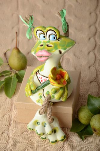 Tirelire grenouille faite main Figurine animal en terre cuite Cadeau original - MADEheart.com