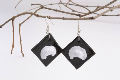 Earrings with square pendants - MADEheart.com