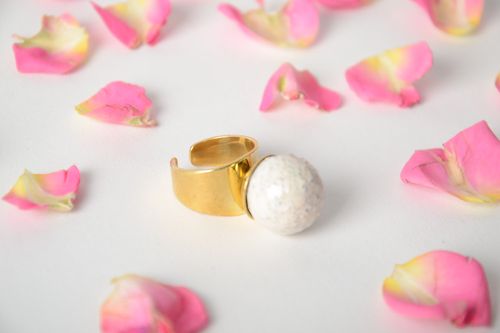 Handmade massive ring with metal basis and porcelain white element for ladies - MADEheart.com