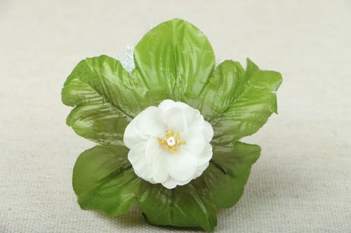 Brinquedo para Árvore de Natal feito à mão de malha  - MADEheart.com