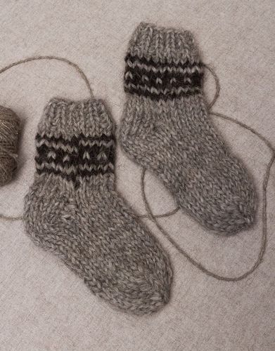 Childrens socks made of natural sheep wool - MADEheart.com