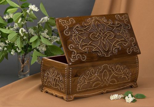 Carved Inlaid Box for Jewelry - MADEheart.com