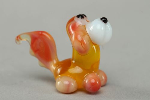 Lampwork Statuette aus Glas kleiner Hund - MADEheart.com