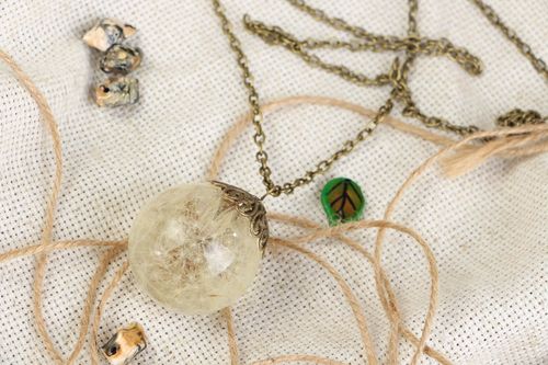 Pendant with dandelion  - MADEheart.com